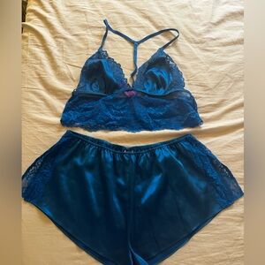 NWOT LA SENZA  Bralette and Short Pajama tap Set - blue satin small